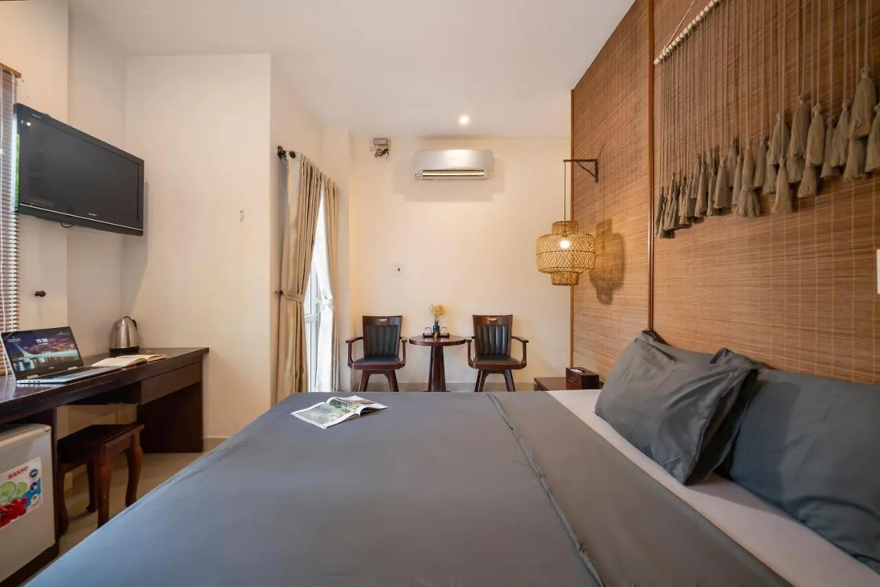 Rustic Hotel Da Nang